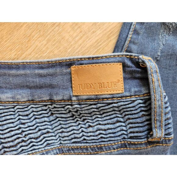 Judy Blue jeans denim plus size 18 distressed - Picture 4 of 8